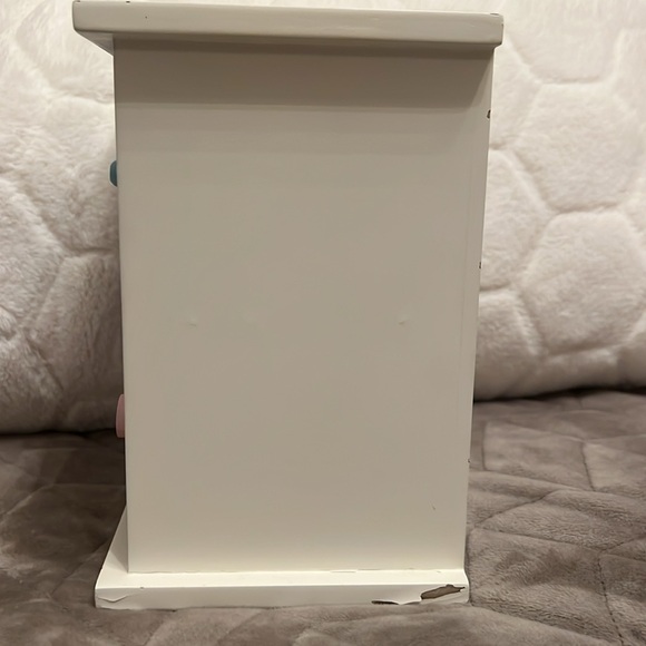 Girls jewelry box with 2 drawers & cute bugs painted on - Picture 7 of 11